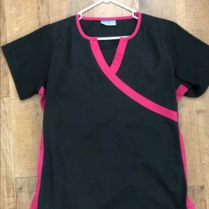 UNIFORM ADVANTAGE Medical Uniform Scrub Top - Black & Pink, Medium